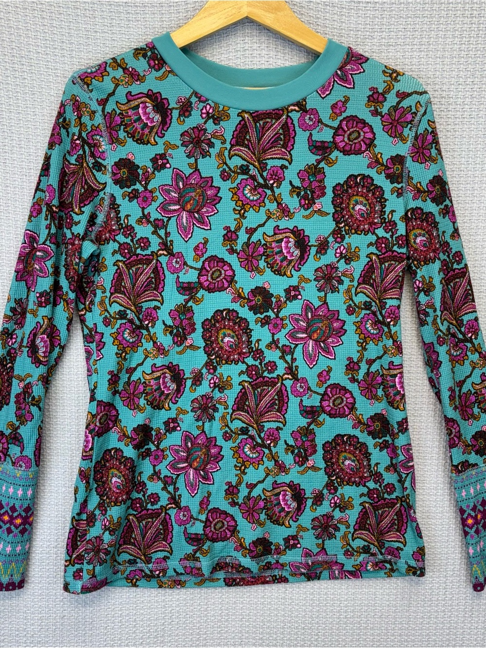 Sundance Thermal Top Womens Large Blue Floral Waffle Knit Button Cuff Sleeve
